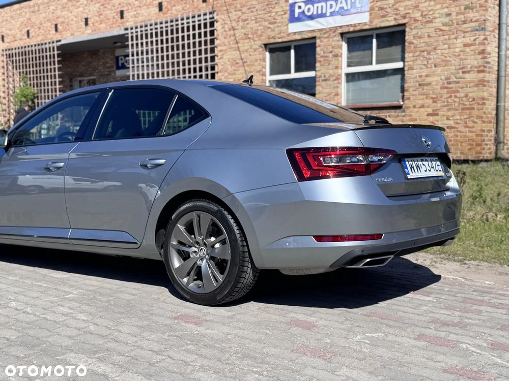 Skoda Superb 2.0 TSI 4x4 Sportline DSG - 23