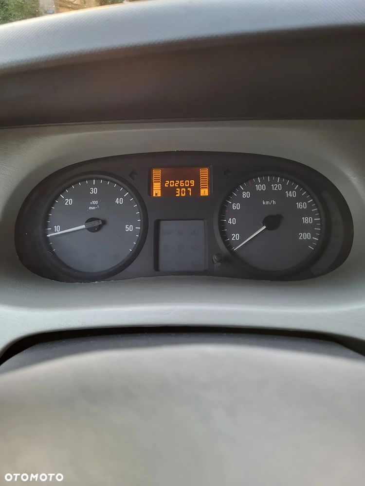Opel Vivaro - 16