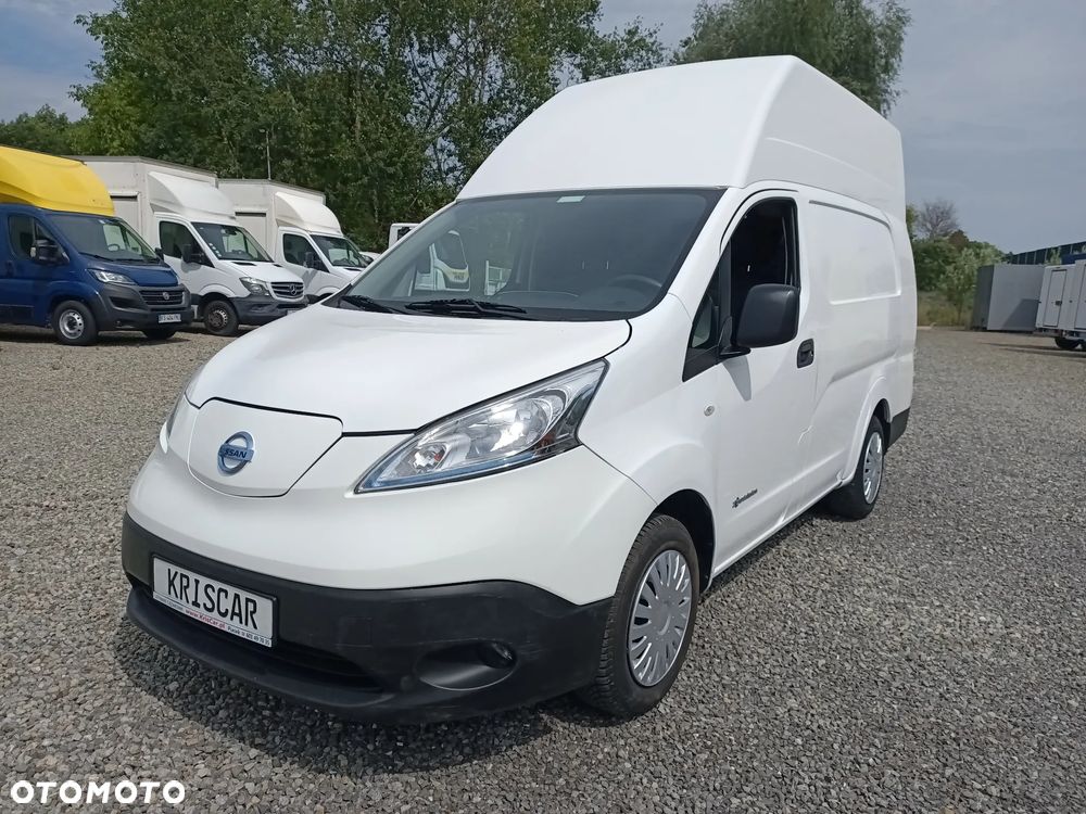 Nissan ENV 200 Maxi - 1
