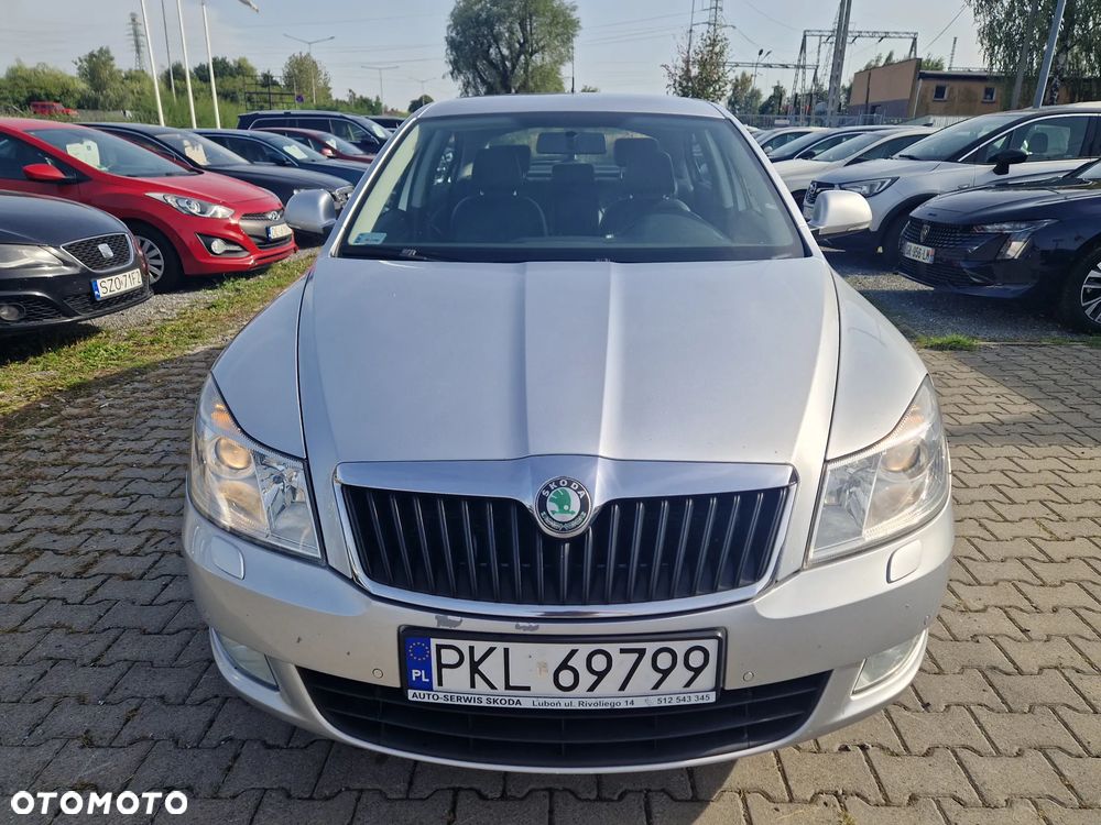 Skoda Octavia 2.0 TSI DSG RS - 6