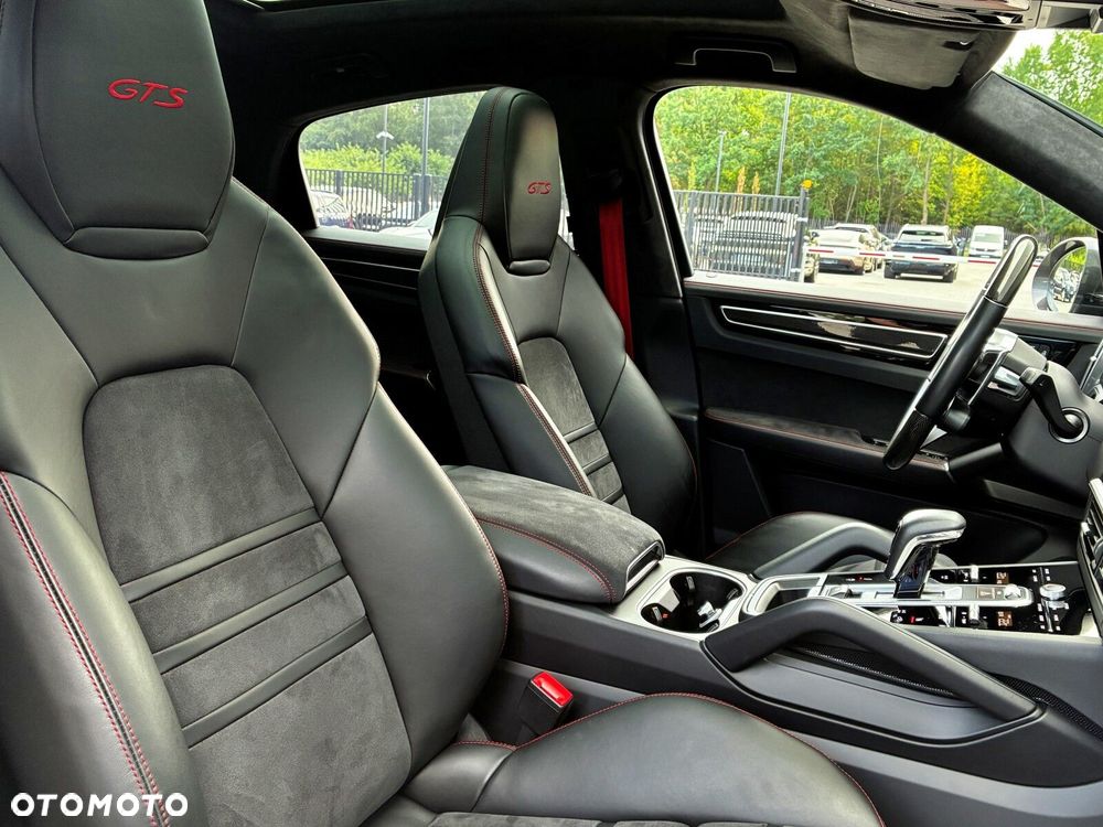 Porsche Cayenne - 41