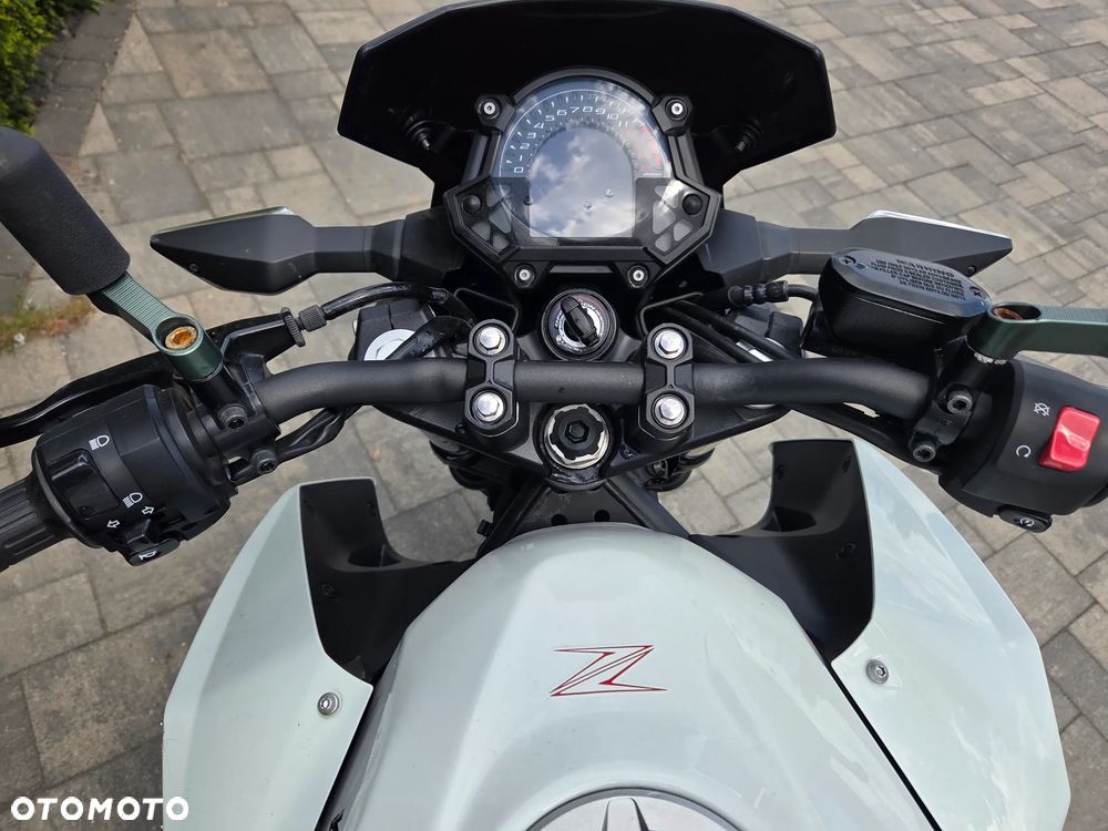 Kawasaki Z - 8