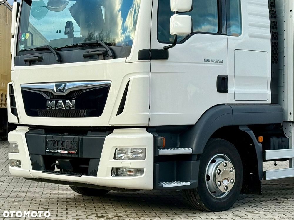 MAN TGL 12.250 / FIRANKA / 23 EUROPALETY / 390 TYŚ KM / SYPIALKA / ZSUWANY DACH / EURO 6 / 2020 ROK - 12