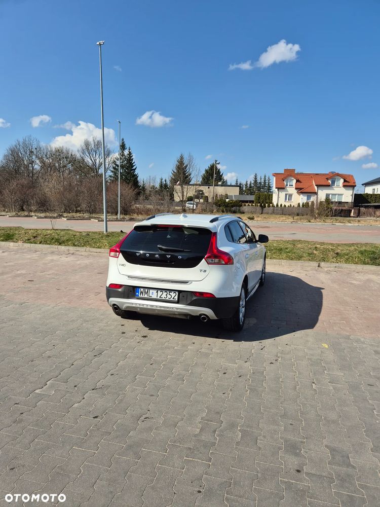 Volvo V40 Cross Country - 6