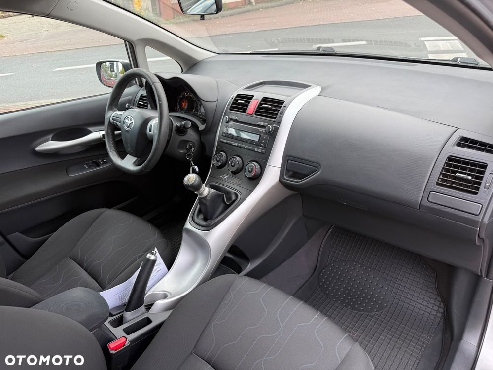 Toyota Auris 1.33 VVT-i Life Comfort - 10