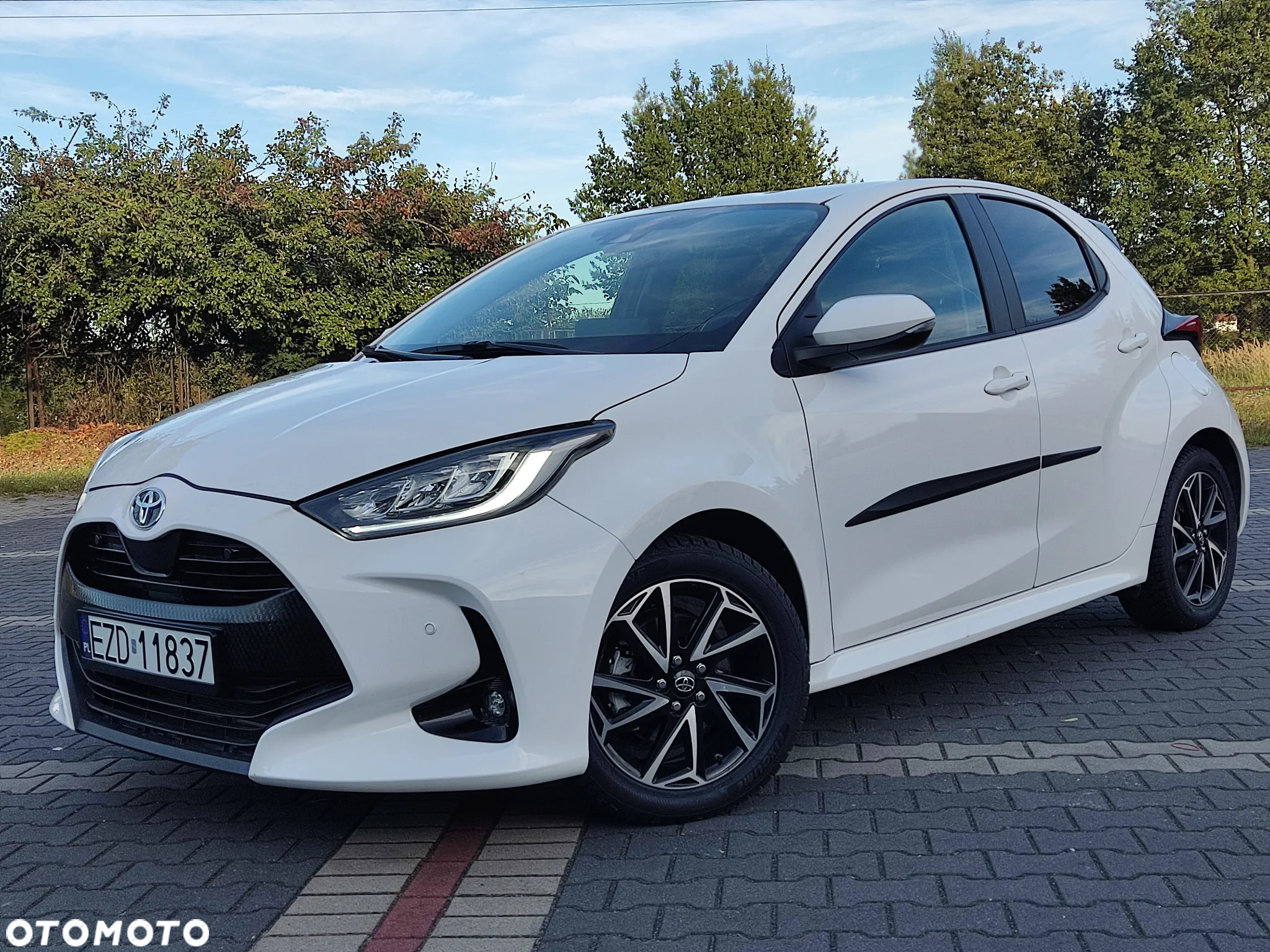 Toyota Yaris Hybrid 1.5 Executive - 3