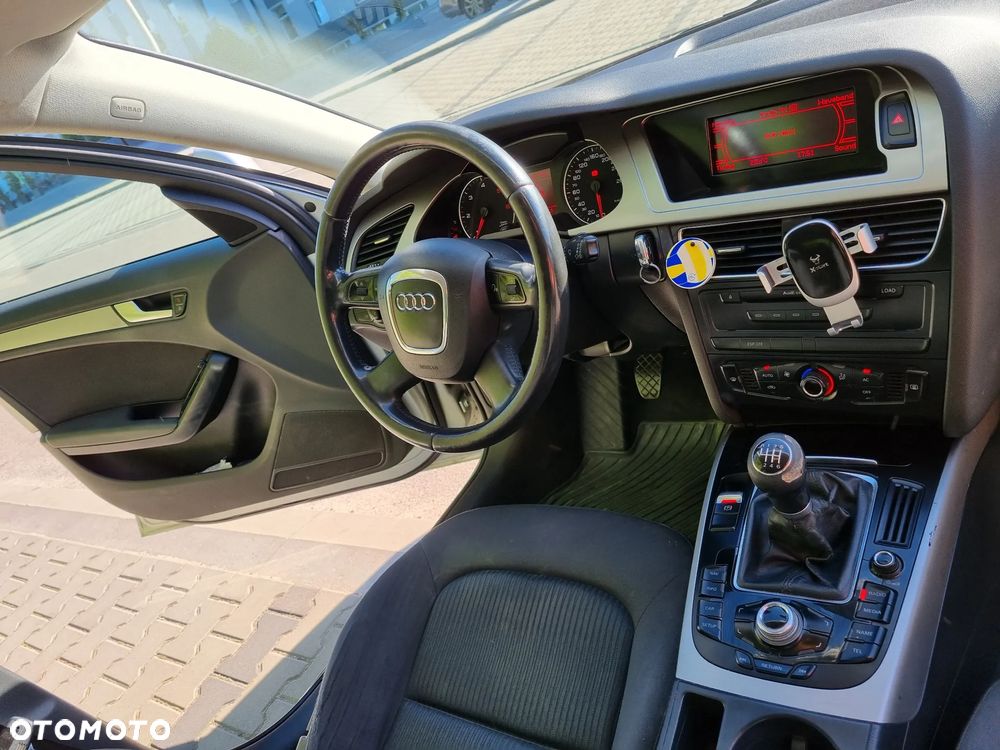 Audi A4 Avant 2.0 TDI - 6