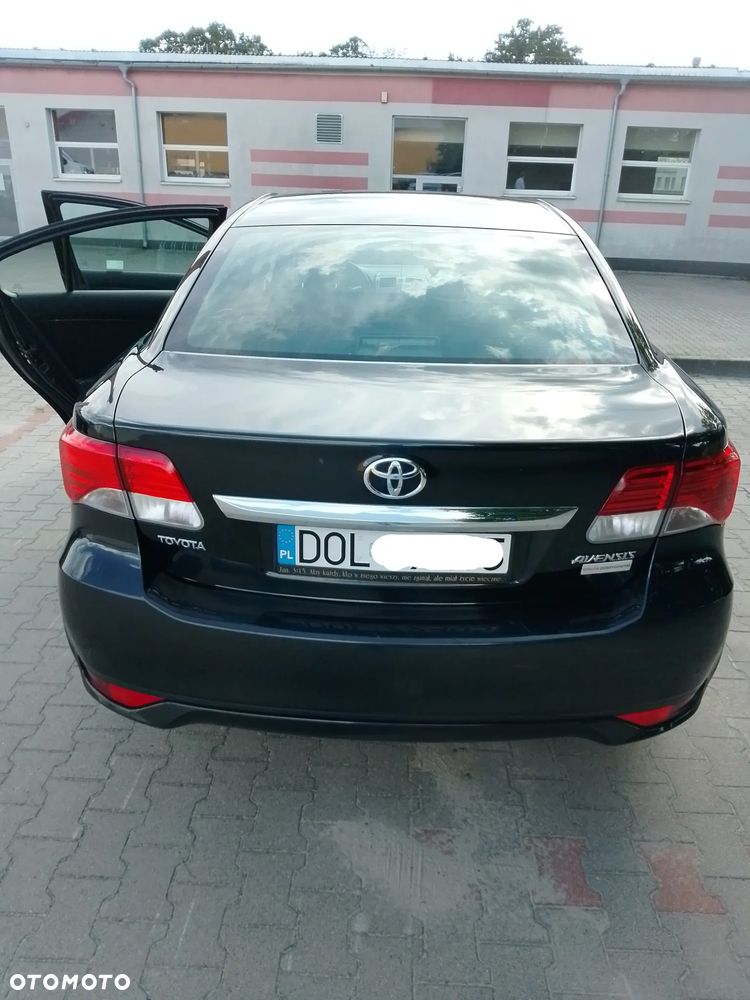 Toyota Avensis 1.6 Premium - 4