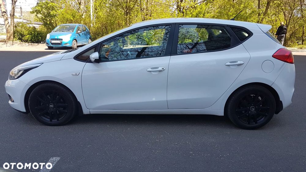 Kia Ceed - 29