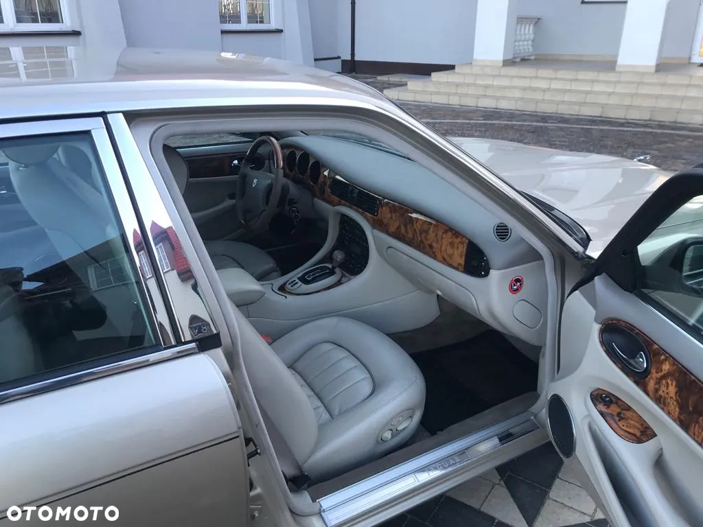 Jaguar XJ Sovereign 4.0 - 5