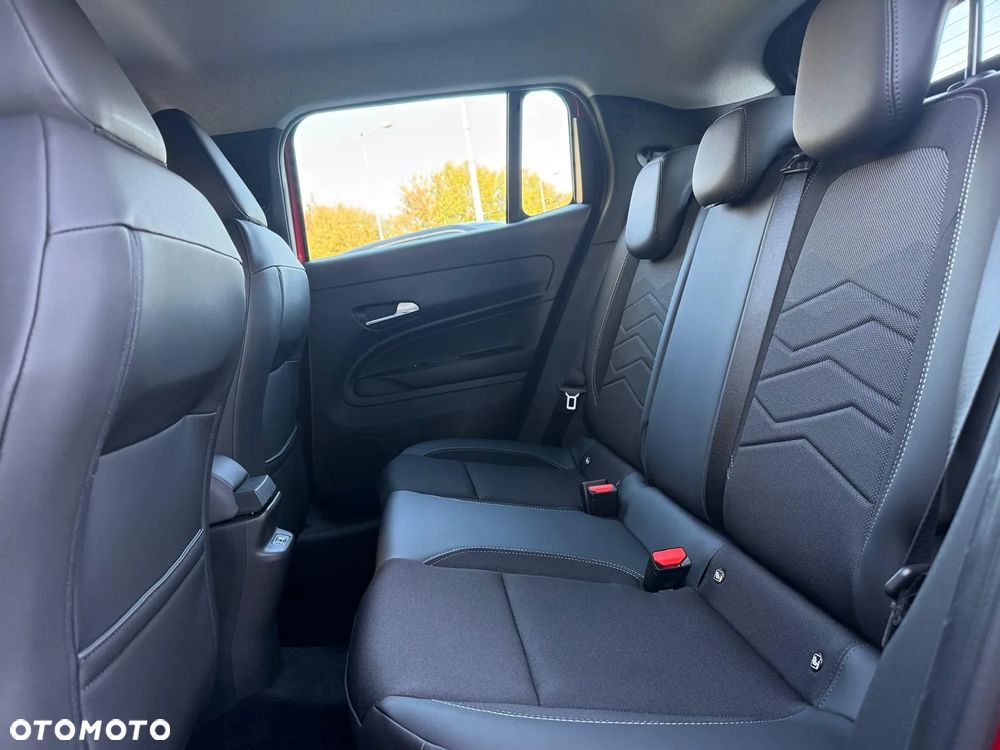 Jeep Avenger 1.2 T3 mHEV Altitude FWD eDCT6 - 13