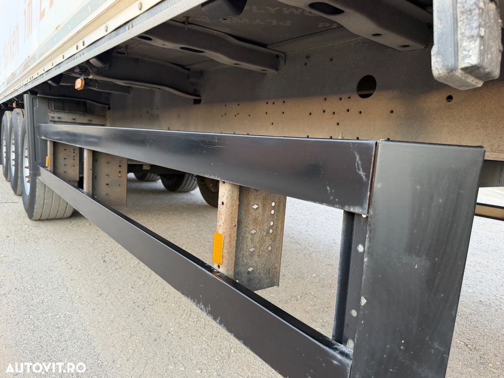Schmitz Cargobull SKO 24 Duba Box Carosata Izoterma - 17