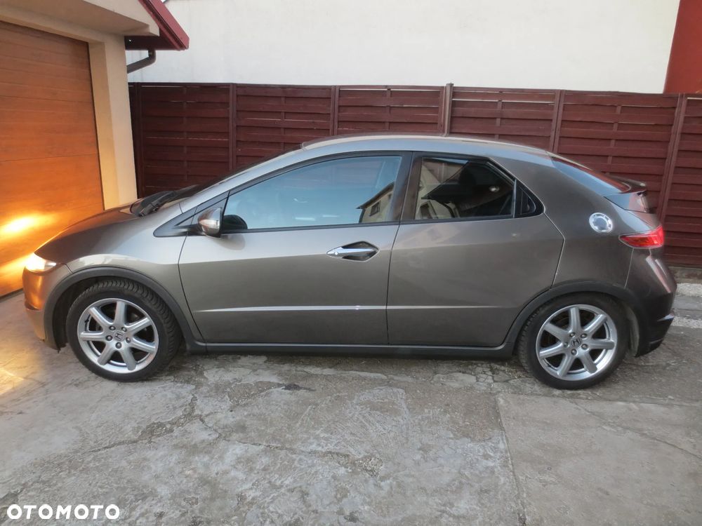 Honda Civic 1.8 Comfort - 1