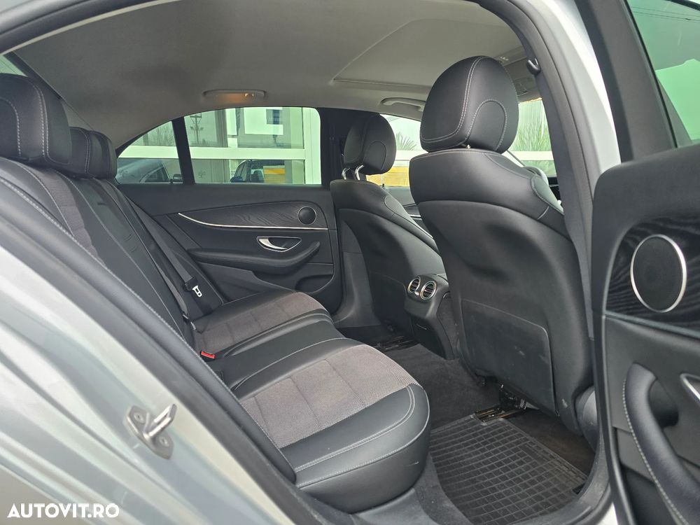 Mercedes-Benz E 200 4Matic 9G-TRONIC - 12