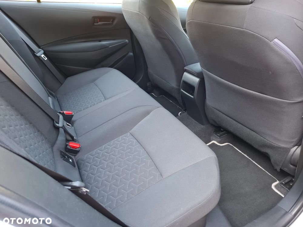 Toyota Corolla 1.8 Business Edition - 16