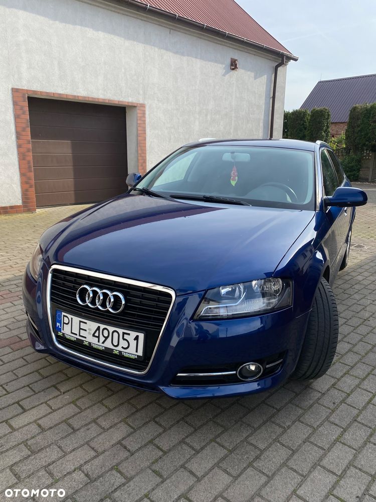 Audi A3 Sportback - 1