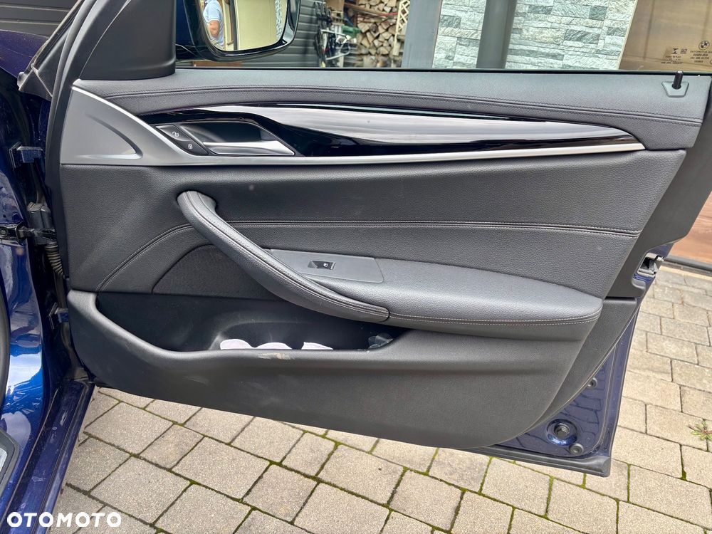 BMW Seria 5 520d Luxury Line sport - 23