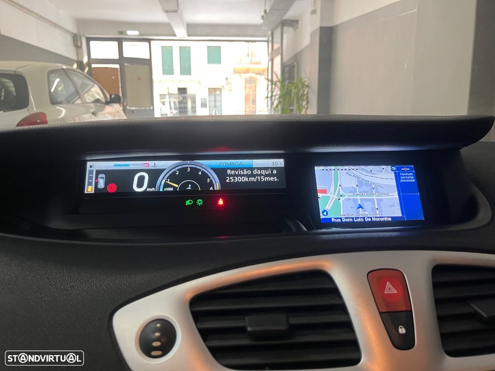 Renault Grand Scénic 1.5 dCi Dynamique S 7L - 25