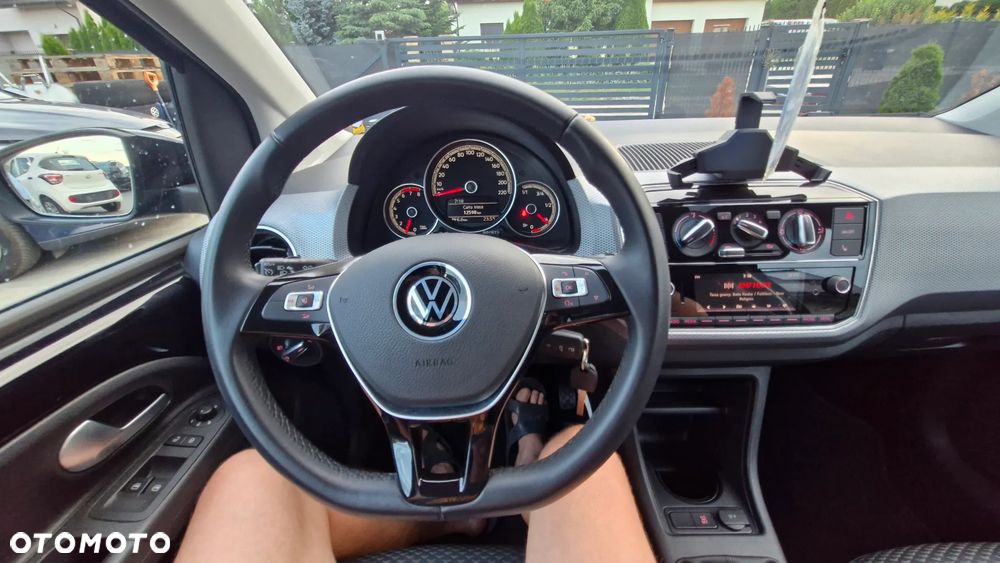 Volkswagen up! Active - 15