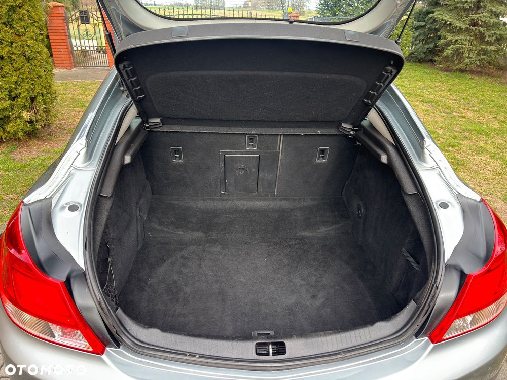 Opel Insignia - 23