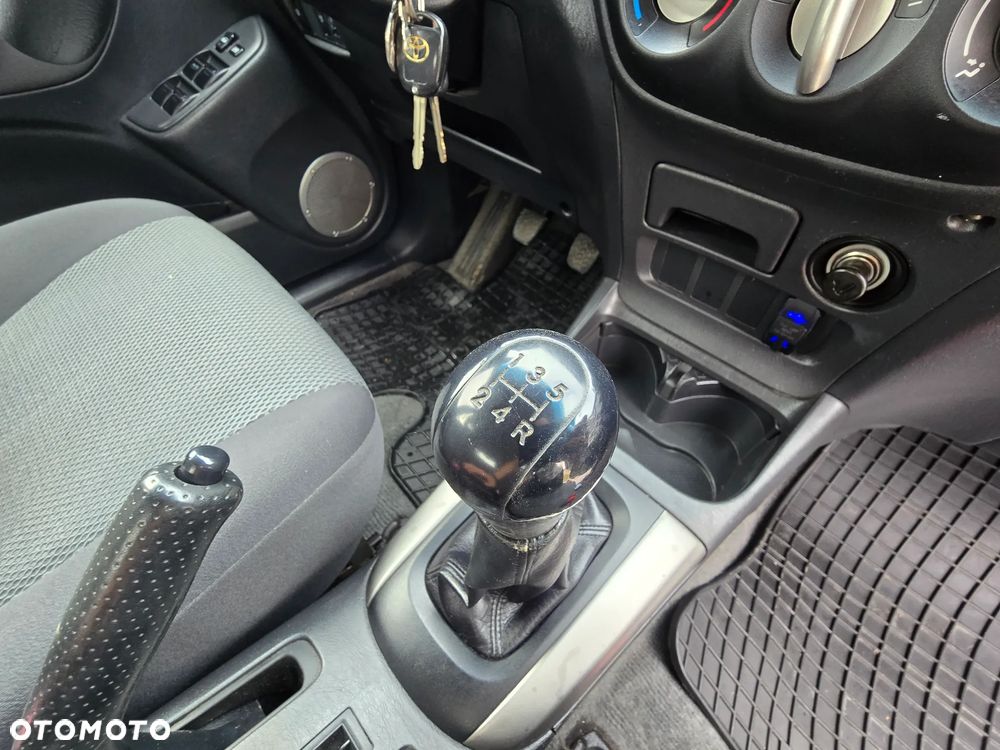 Toyota RAV4 - 24