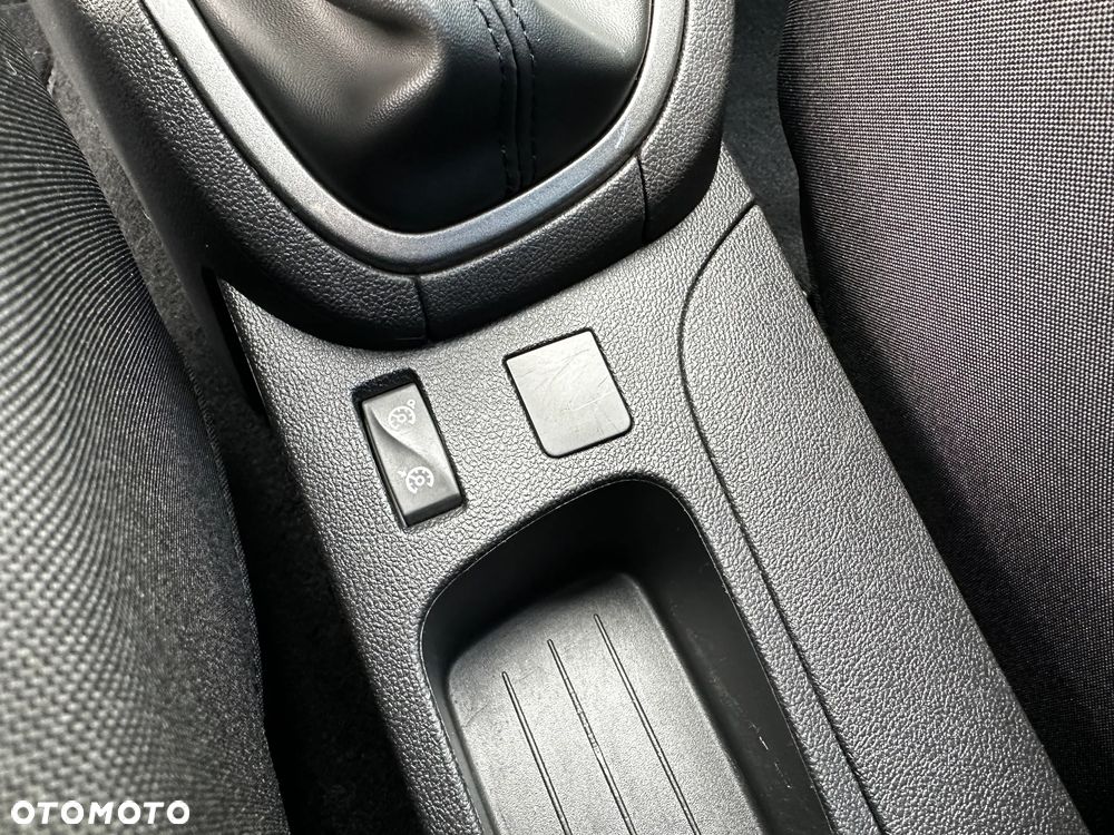 Renault Clio 1.2 16V Limited EU6 - 31