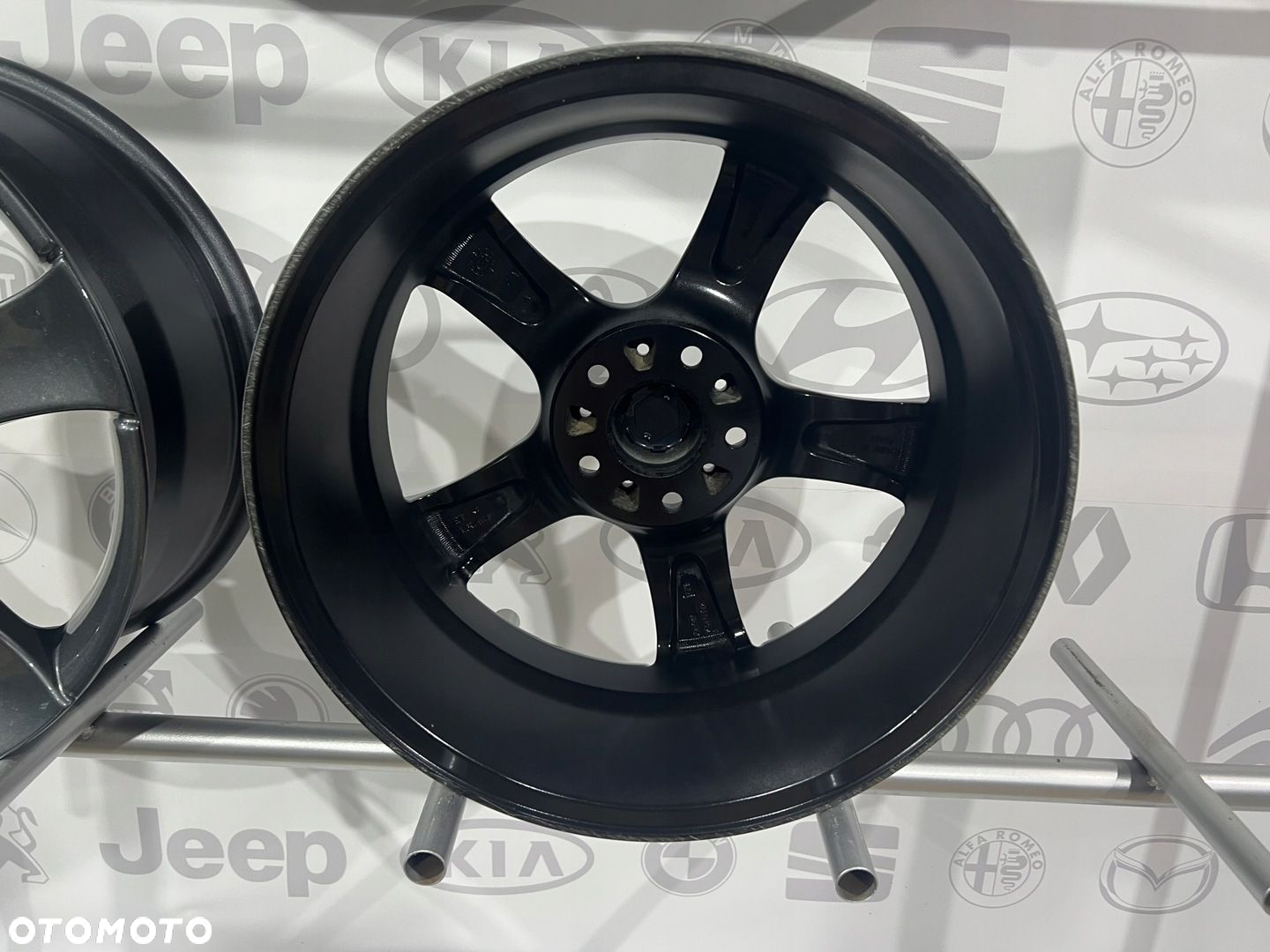 FELGI ALU 17 5X114,3 ET47 RENAULT FONDMETAL - 6