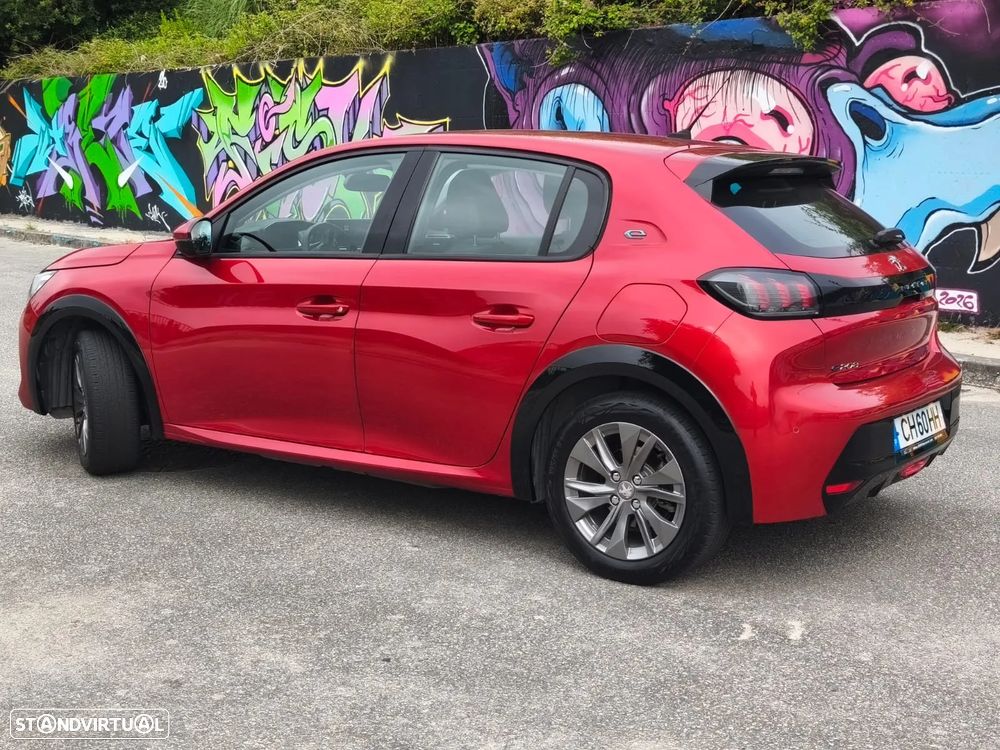 Peugeot e-208 Allure - 18