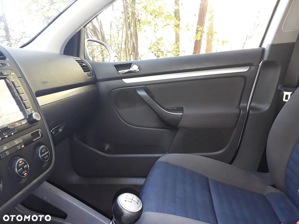 Volkswagen Golf V 1.9 TDI Comfortline - 5