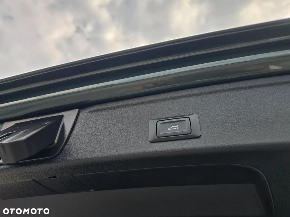 Audi A4 Avant 2.0 TDI S tronic - 19