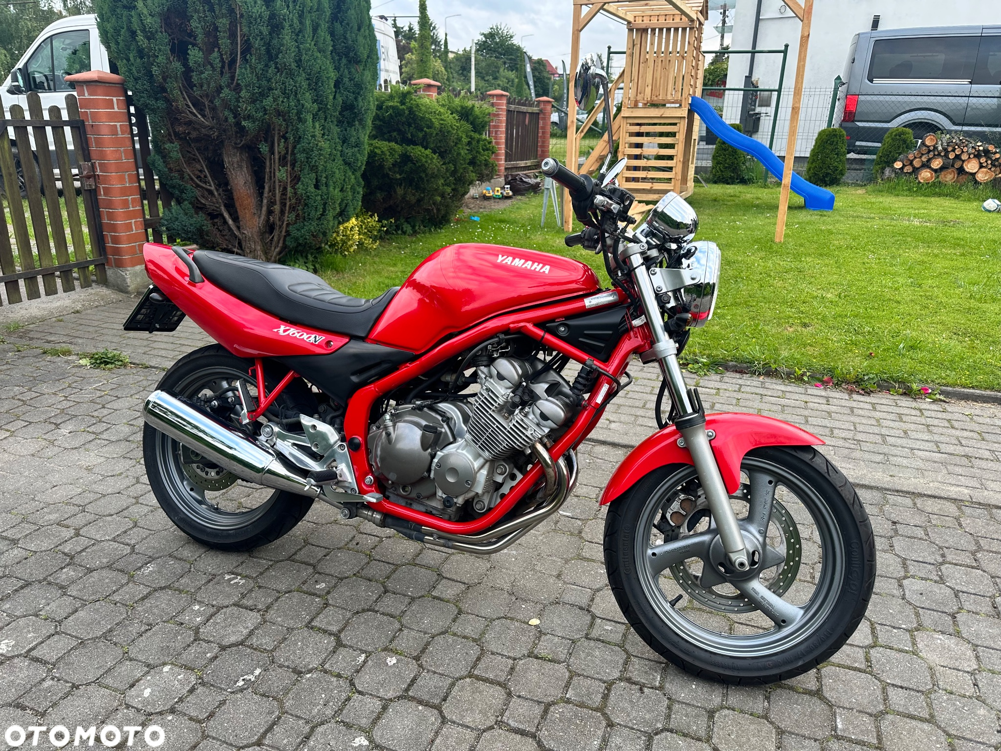 Yamaha XJ - 6