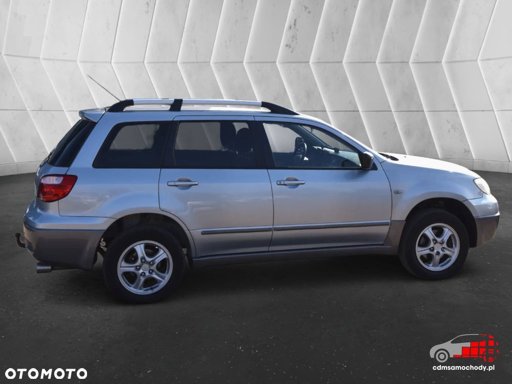 Mitsubishi Outlander - 10