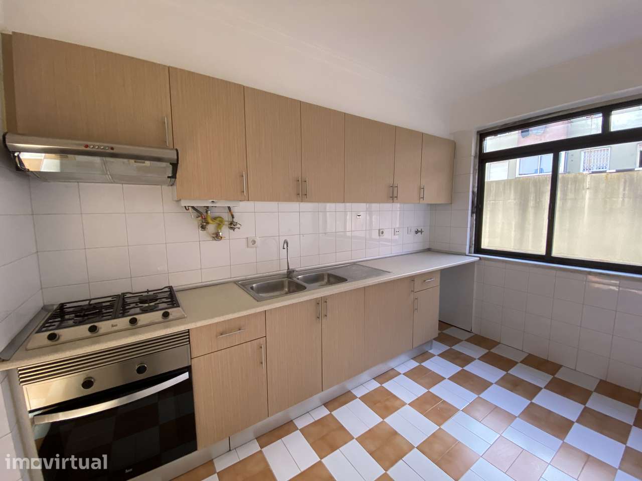 Excelente apartamento de 3 assoalhadas, com parqueamento. - Grande imagem: 4/13