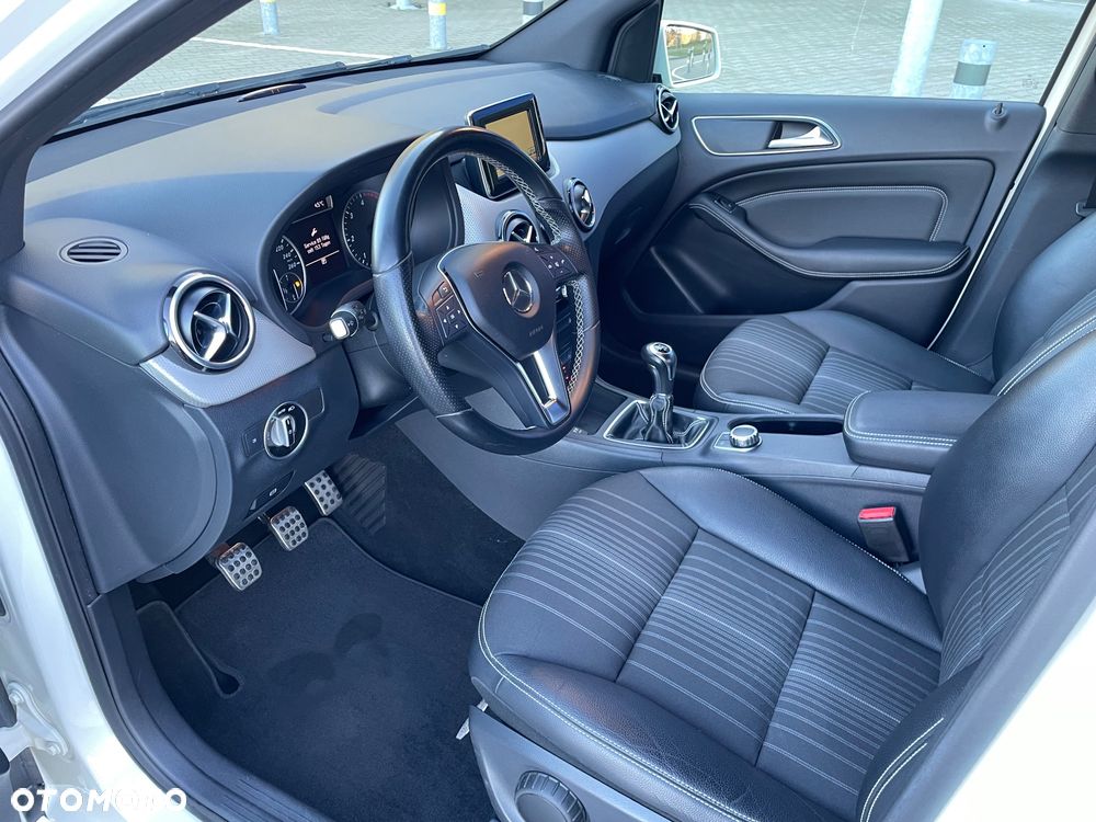 Mercedes-Benz Klasa B 180 CDI (BlueEFFICIENCY) - 13