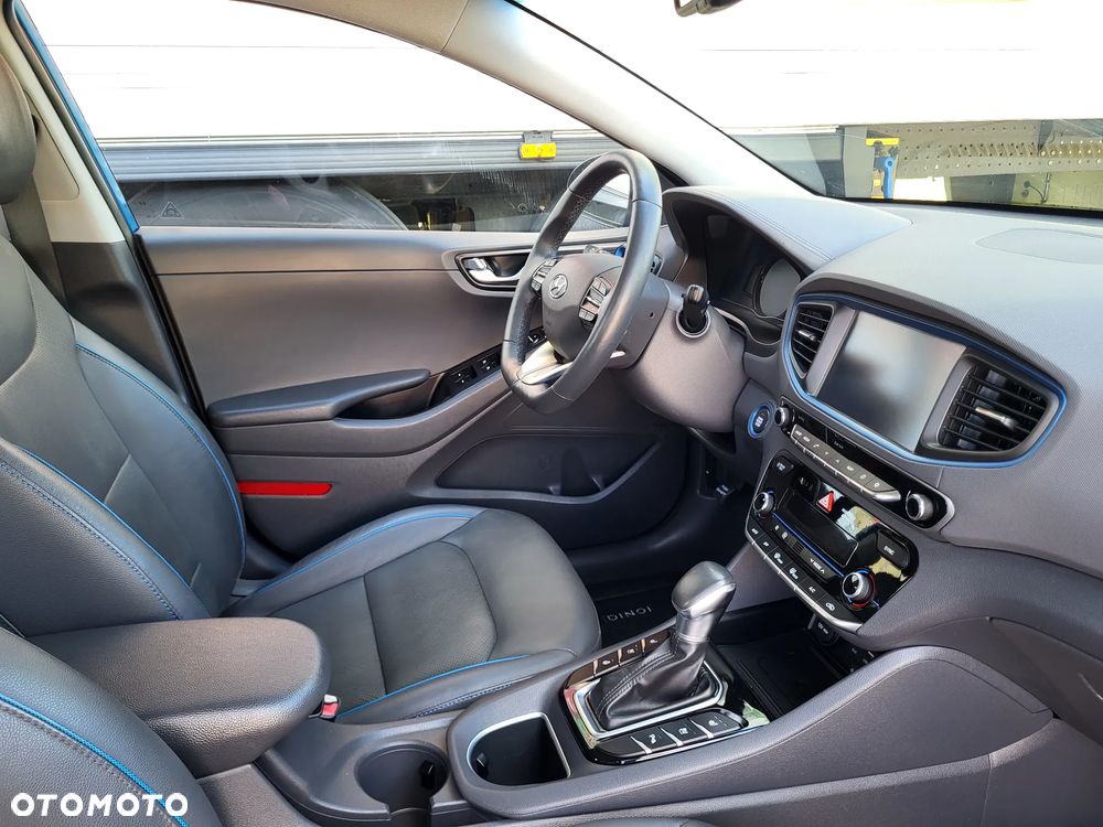 Hyundai IONIQ Hybrid Platinum - 34
