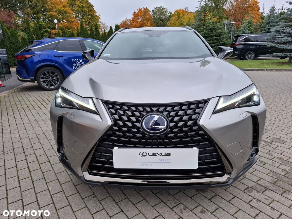 Lexus UX - 3