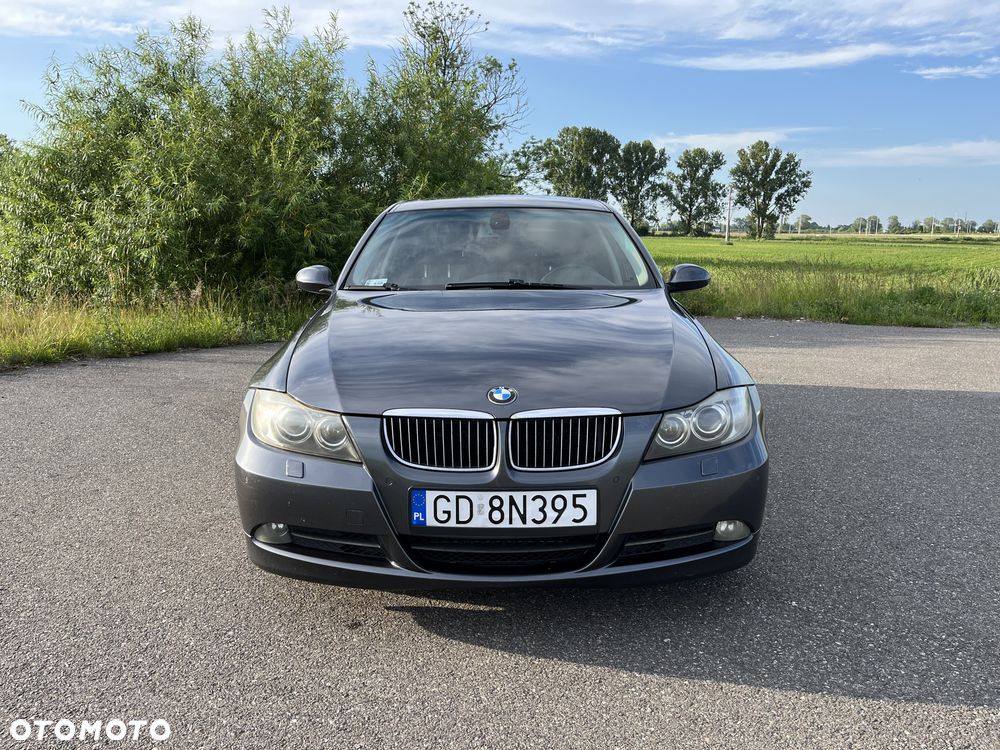 BMW Seria 3 325i - 6