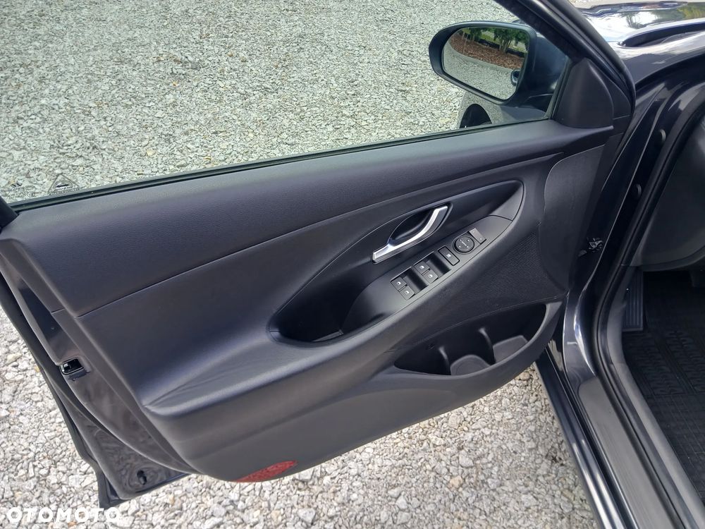 Hyundai i30 1.5 DPI Modern - 25