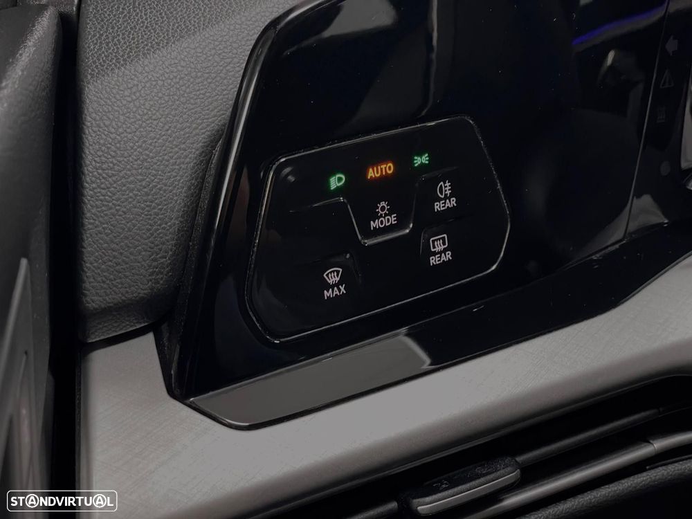 VW Golf Variant 1.0 eTSI Life DSG - 8