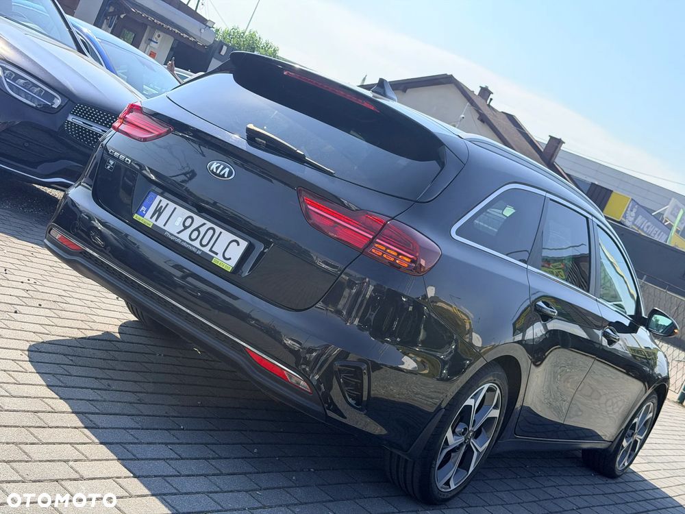 Kia Ceed 1.5 T-GDI L Business Line Plus DCT - 10