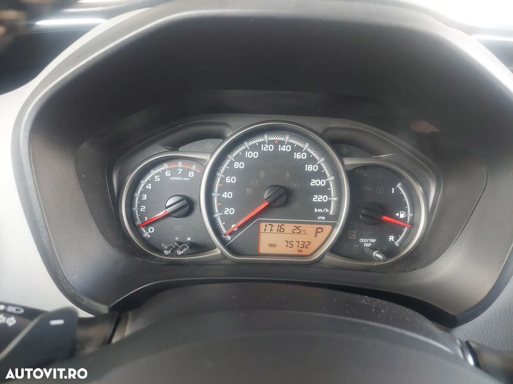 Toyota Yaris 1.33 L Dual VVT-i 5D Multidrive S Bi-Tone R&B - 7