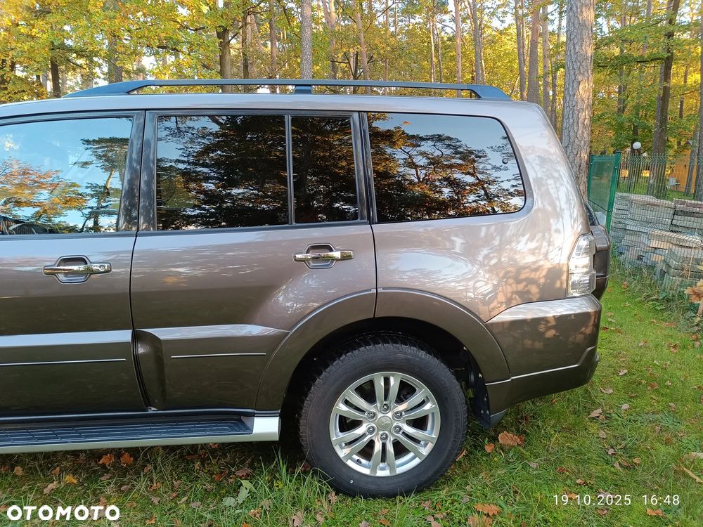 Mitsubishi Pajero - 3