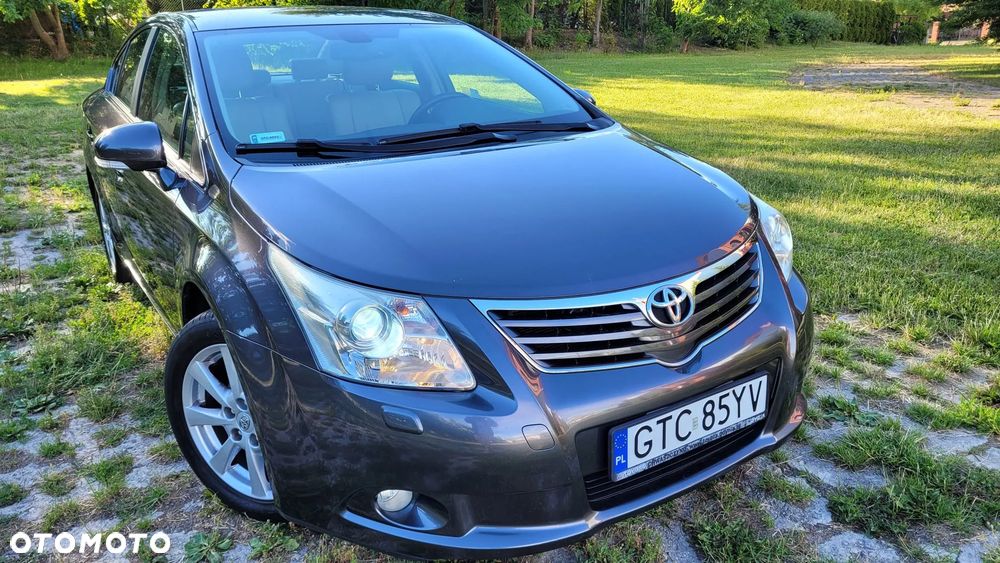 Toyota Avensis 1.8 Premium - 1