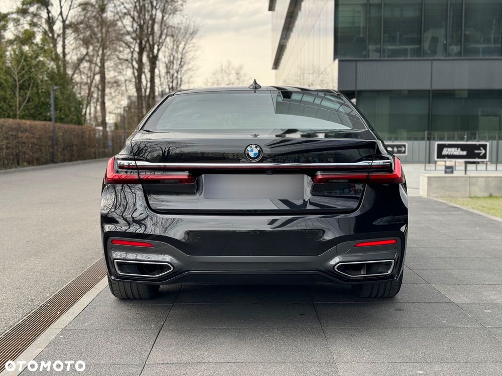 BMW Seria 7 730d xDrive mHEV - 6