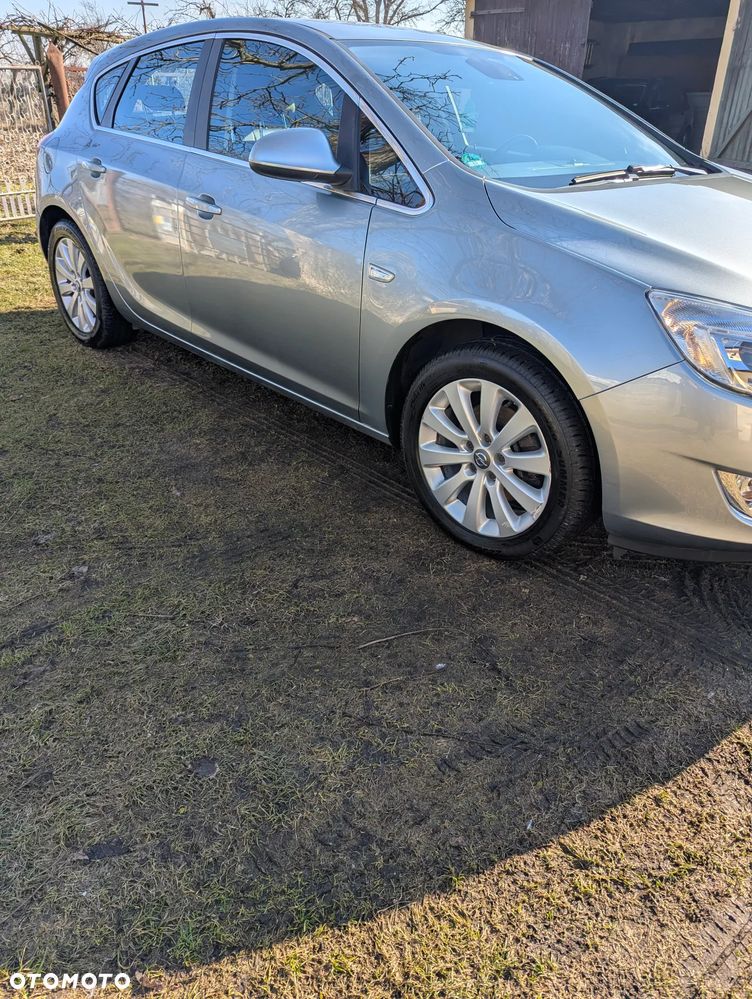 Opel Astra 1.7 CDTI DPF Design Edition - 9