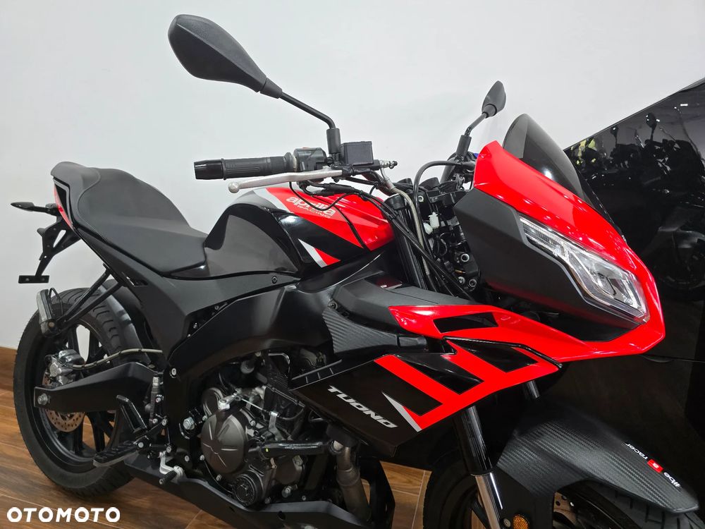 Aprilia Tuono - 1