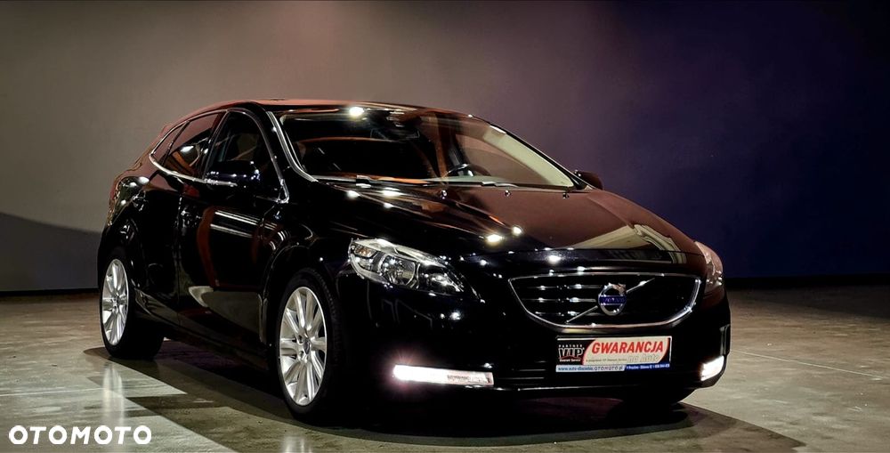 Volvo V40 D2 R Design - 35
