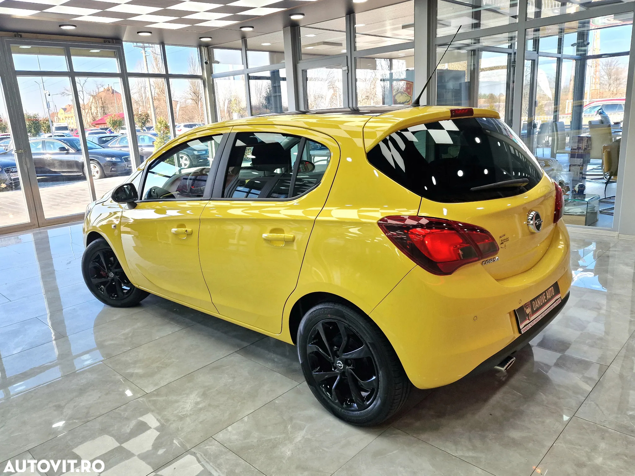 Opel Corsa 1.4 Color Edition - 10