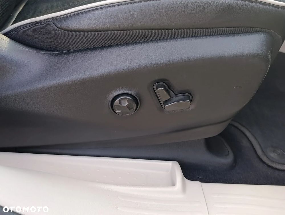 Chrysler Pacifica - 6