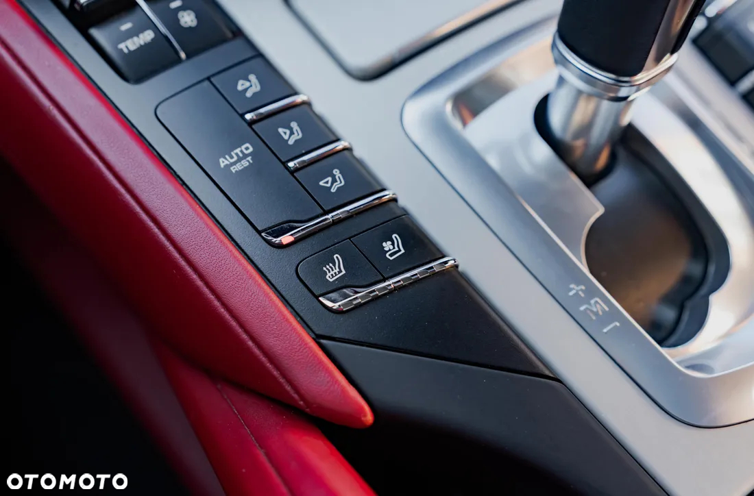 Porsche Cayenne GTS - 27